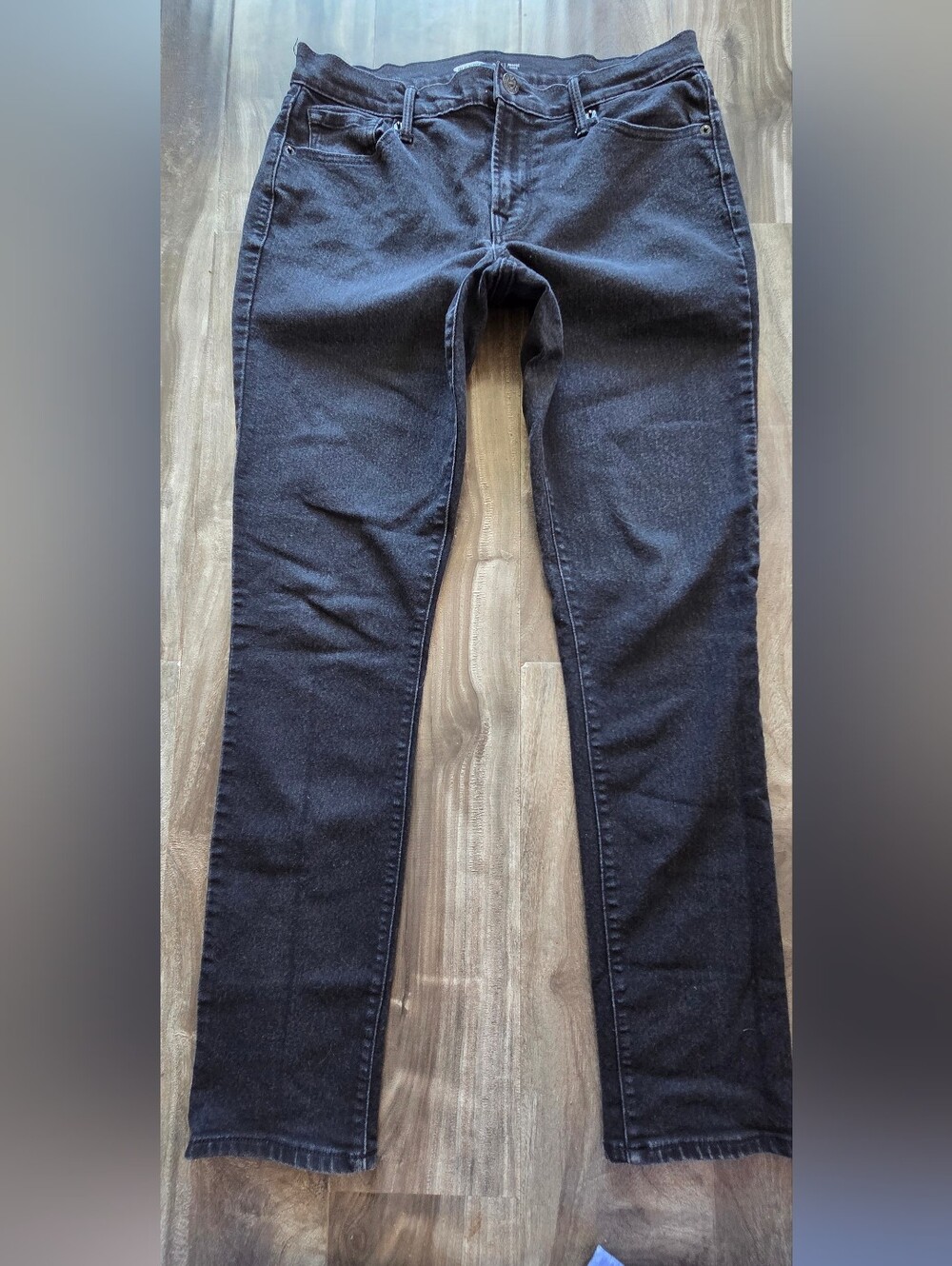 Old Navy Women’s Black Skinny Jeans